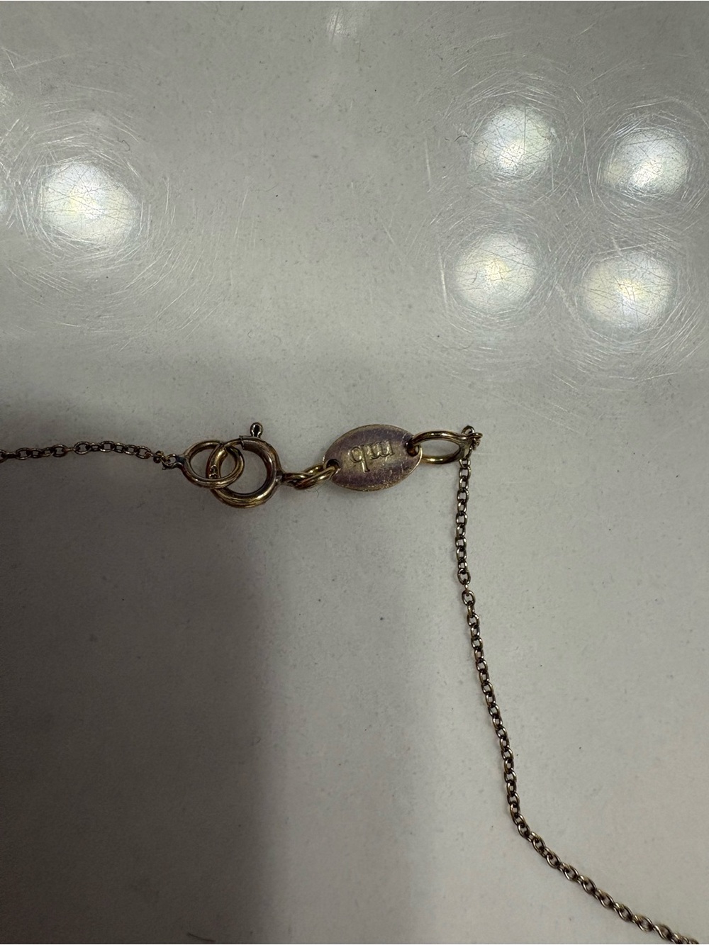 14K gold Maya Brenner Los Angeles Initial 'J' and 'E' necklace - Picture 2 of 6